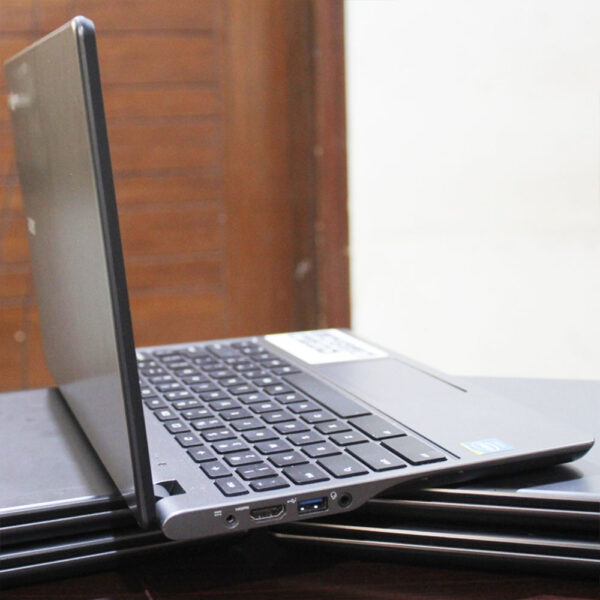 Acer Chromebook C720 | Intel Celeron N2957U | 2GB RAM | 16GB SSD | 11.6” HD Display | Chrome OS | Class A - Image 3