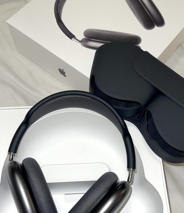 Apple AirPods Max – Premium Wireless Over-Ear Headphones | All Colors Available - Image 7